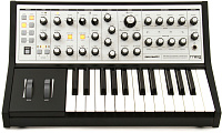 Moog Sub Phatty Монофонический аналоговый синтезатор